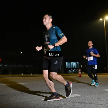 Runner Photo 7418710