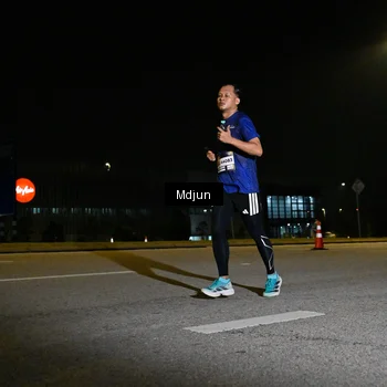Runner Photo 7418718