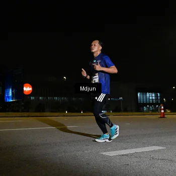 Runner Photo 7418731