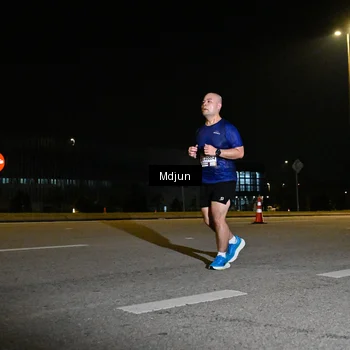 Runner Photo 7418732