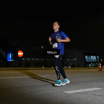 Runner Photo 7418744