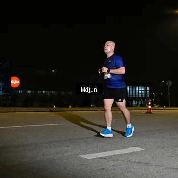 Runner Photo 7418745