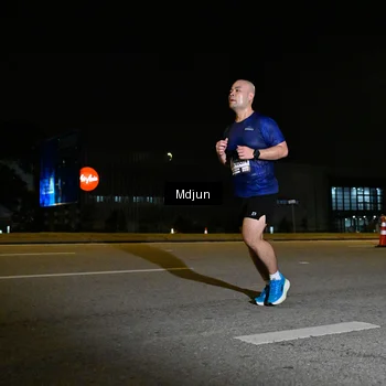 Runner Photo 7418756