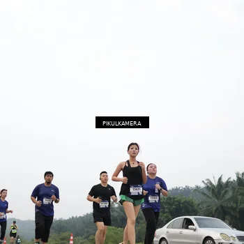 Runner Photo 7418800