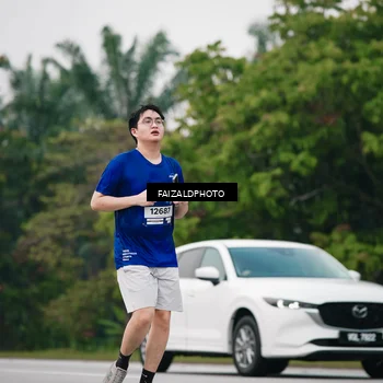 Runner Photo 7418805