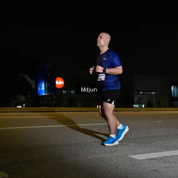 Runner Photo 7418816