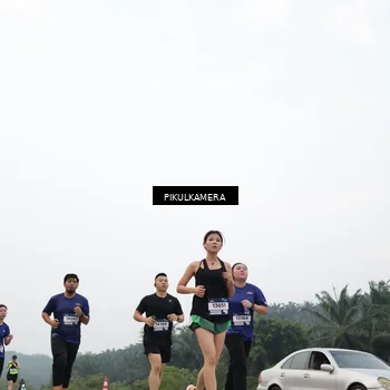 Runner Photo 7418824