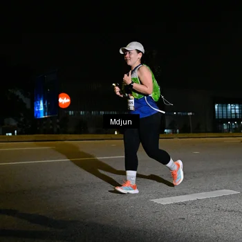 Runner Photo 7418858