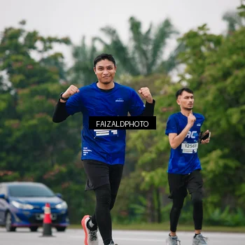 Runner Photo 7418860