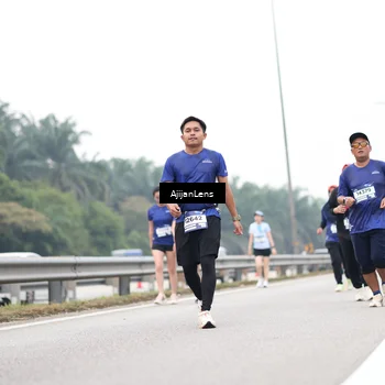 Runner Photo 7418882