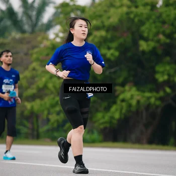 Runner Photo 7418884