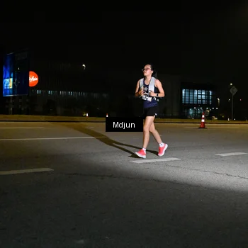 Runner Photo 7418887