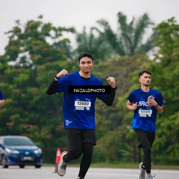 Runner Photo 7418889