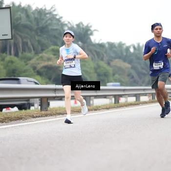 Runner Photo 7418923