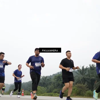 Runner Photo 7418931