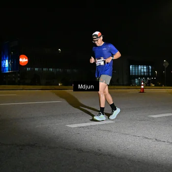 Runner Photo 7418944
