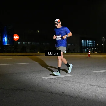 Runner Photo 7418946