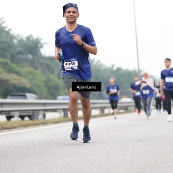 Runner Photo 7418948