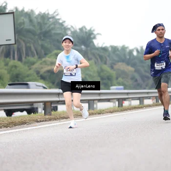 Runner Photo 7418956
