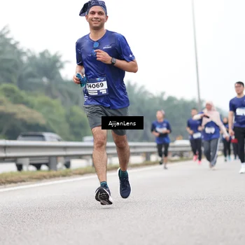 Runner Photo 7418958