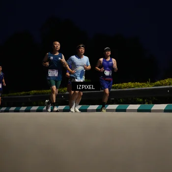 Runner Photo 7418994