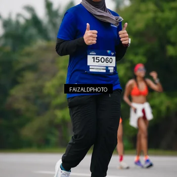 Runner Photo 7419003