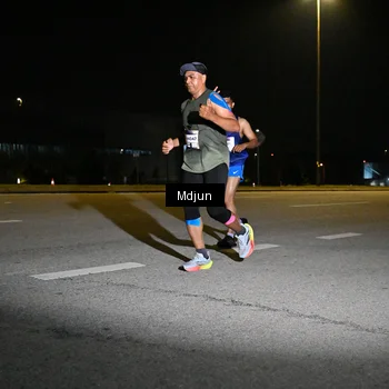 Runner Photo 7419005
