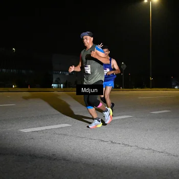 Runner Photo 7419010