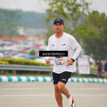 Runner Photo 7419013