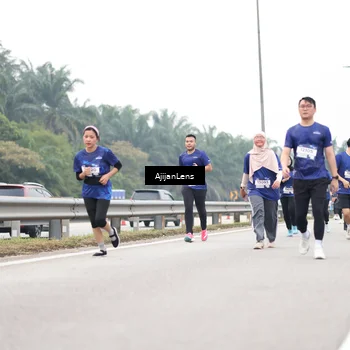 Runner Photo 7419023