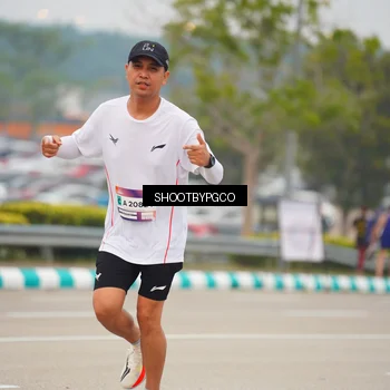 Runner Photo 7419039