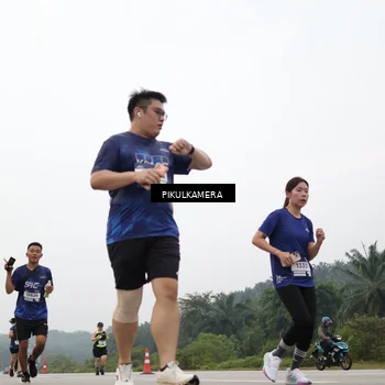 Runner Photo 7419051
