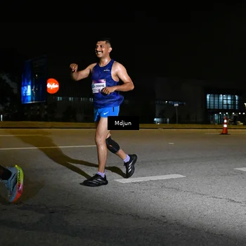 Runner Photo 7419056
