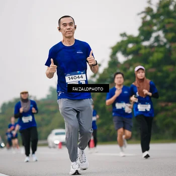 Runner Photo 7419057