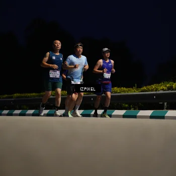 Runner Photo 7419058