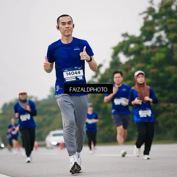 Runner Photo 7419060