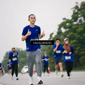 Runner Photo 7419062