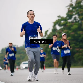 Runner Photo 7419063