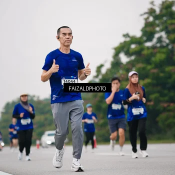 Runner Photo 7419066