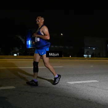 Runner Photo 7419068