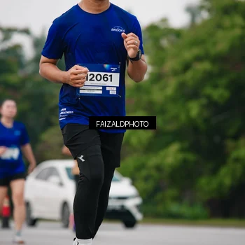 Runner Photo 7419090
