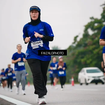 Runner Photo 7419091