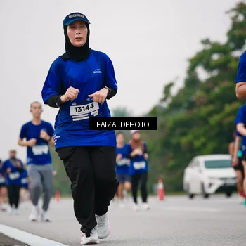 Runner Photo 7419118