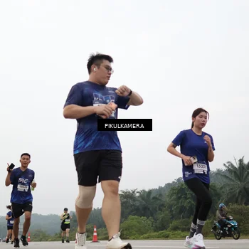 Runner Photo 7419128
