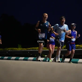 Runner Photo 7419131