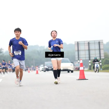 Runner Photo 7419200