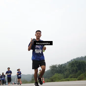 Runner Photo 7419210