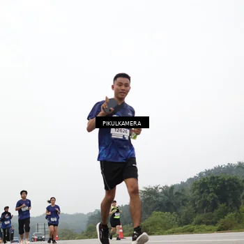 Runner Photo 7419241