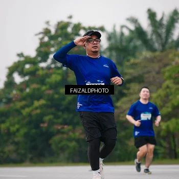 Runner Photo 7419286