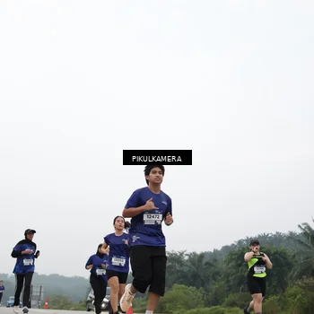 Runner Photo 7419372